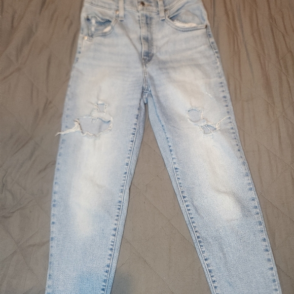Levis Silver Tab 27x27 Womens Mom Style Jeans Distressed Faded Light Wash Denim - Picture 2 of 12